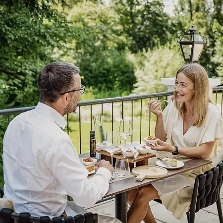 ホテル Schlosspark - Adults Only マウアーバハ