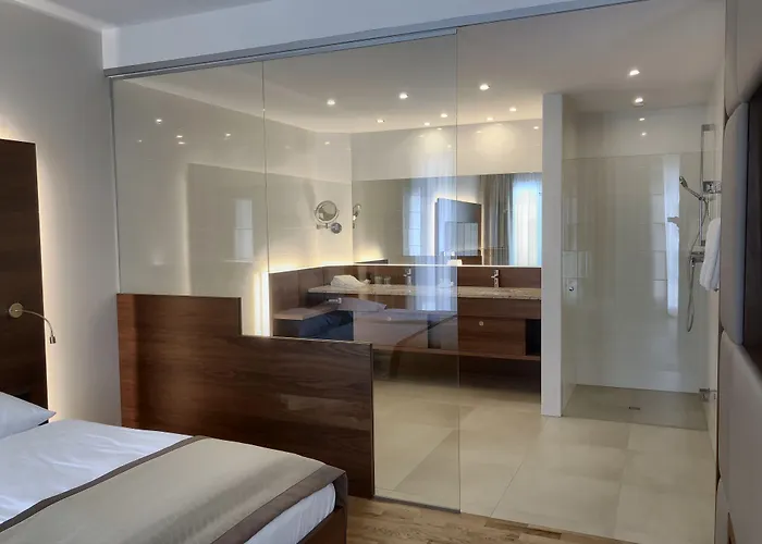 מלון Schlosspark - Adults Only 4*