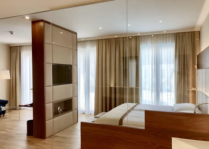 מלון Schlosspark - Adults Only 4*