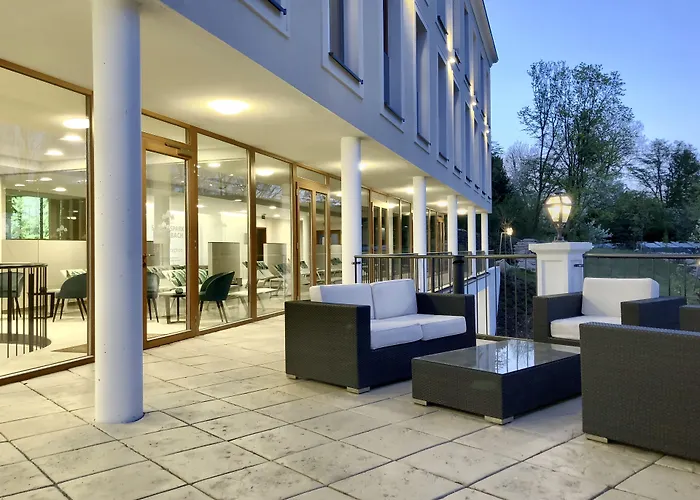 Schlosspark - Adults Only